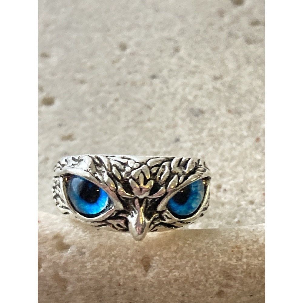 Silver Tone Owl Ring Bright Blue Eyes Animal Bird Statement Whimsical Fairy - Picture 3 of 7